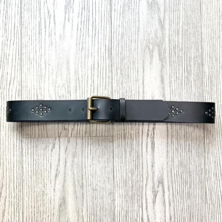 Studded leather belt with gold buckle - Bekaloo