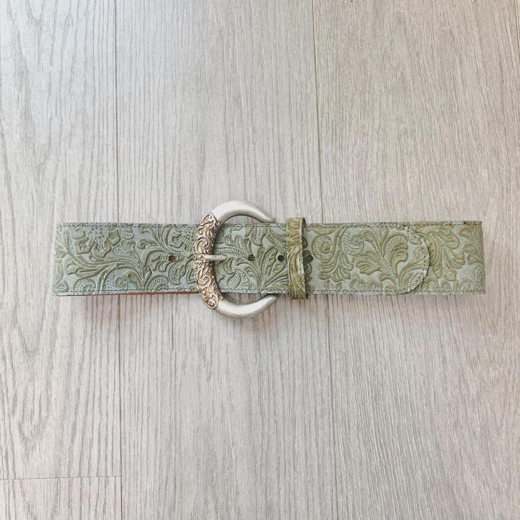 High-waist velvet leather belt with flowery patterns and brass buckle - Bekaloo