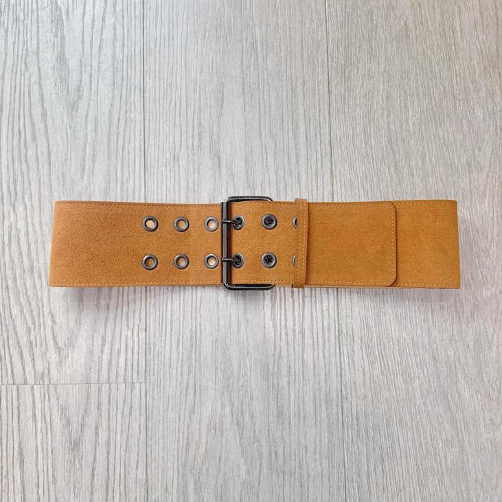 High-waist suede belt with metalic black double prong buckle - Bekaloo