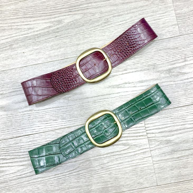 High-waist leather belt with crocodile pattern and gold buckle - Bekaloo