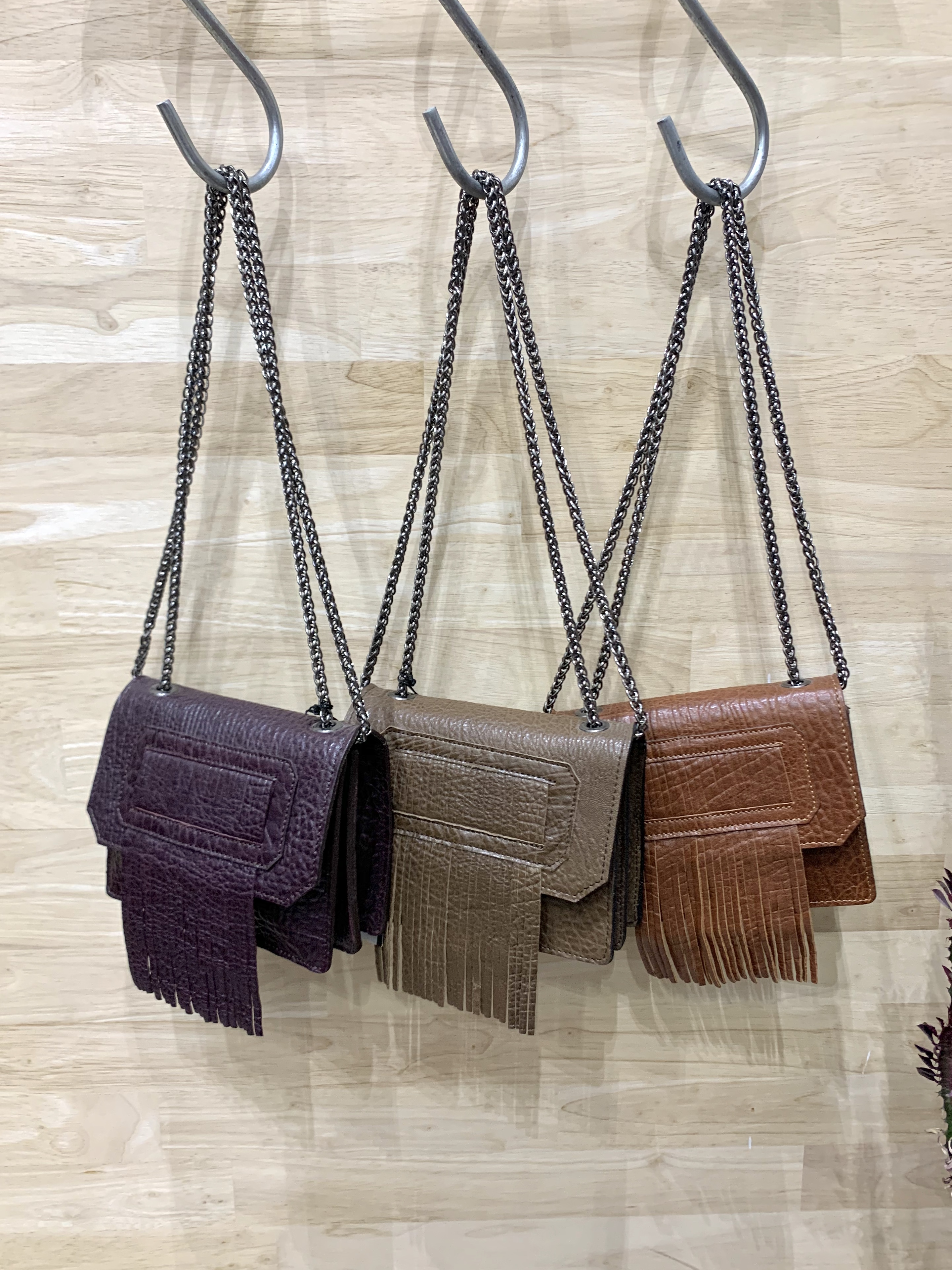 Petit sac à frange en cuir - EVA 20168 : Bekaloo : boutique maroquinerie,  grossiste, maroquinerie française, femme, accessoires cuir
